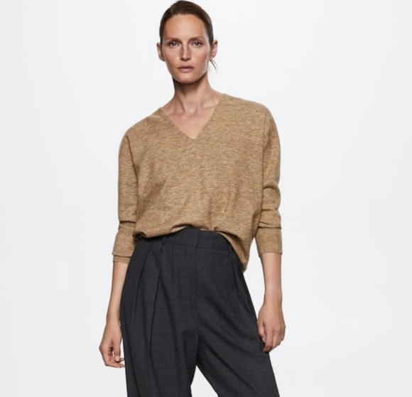 MANGO Oversized v-neck sweater - Picture 4 of 7
